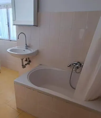 Altana Apartment *